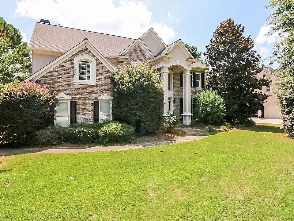 1st image of 311 Carriage Oaks Dr