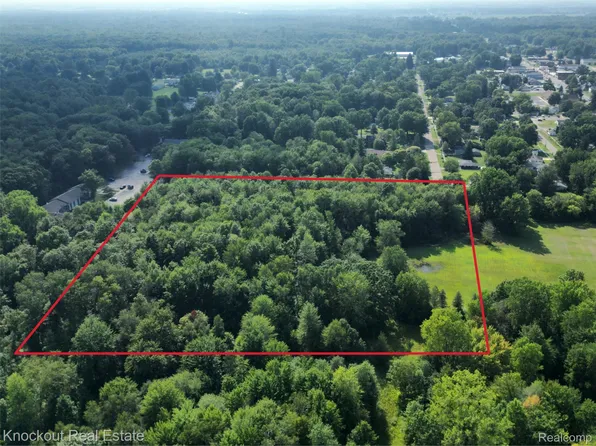 0 Oak St, Montrose, MI 48457