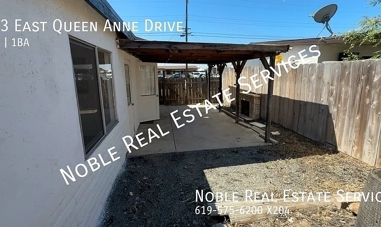 143 E Queen Anne Dr — Photo 16