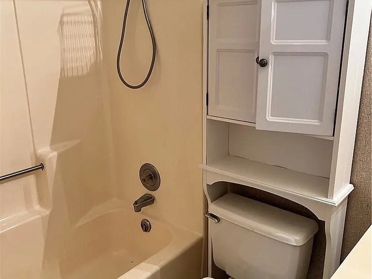 102 Barrington Dr #1 — Photo 5