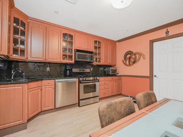 1830 Bath Avenue image 9 of 25