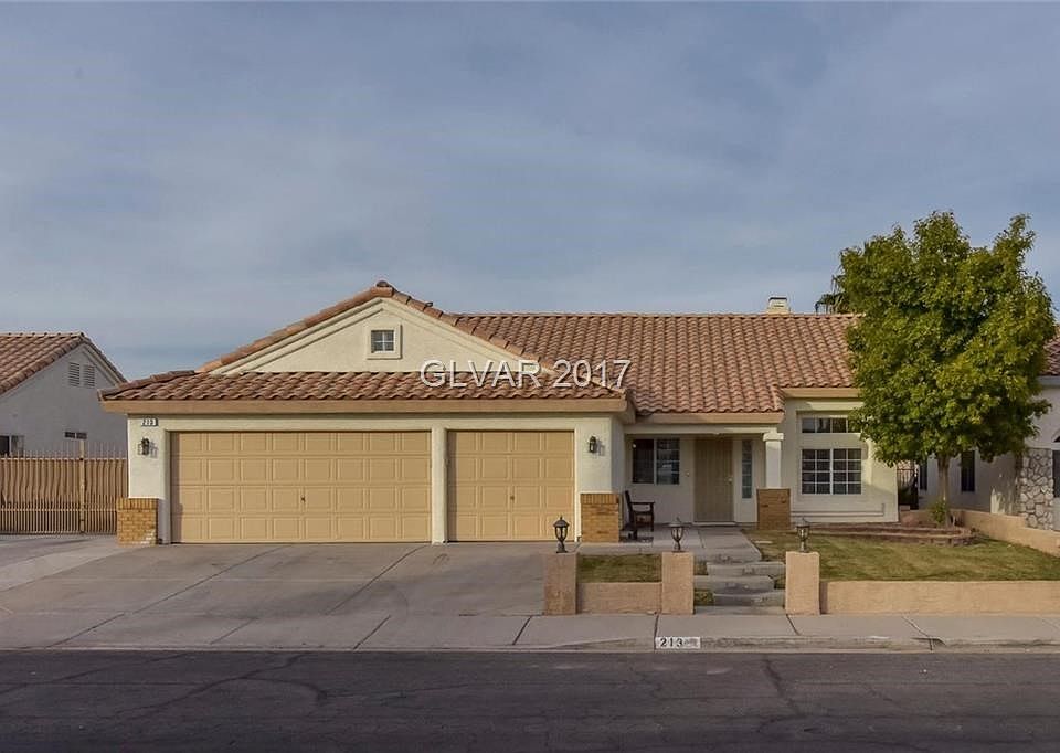 1st image of 213 Tamarack Dr