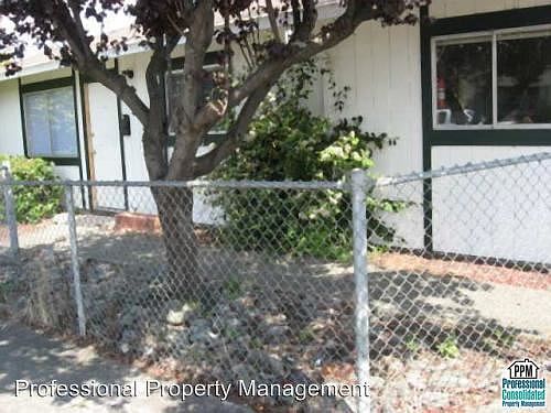 3rd image of 432 W Harris St