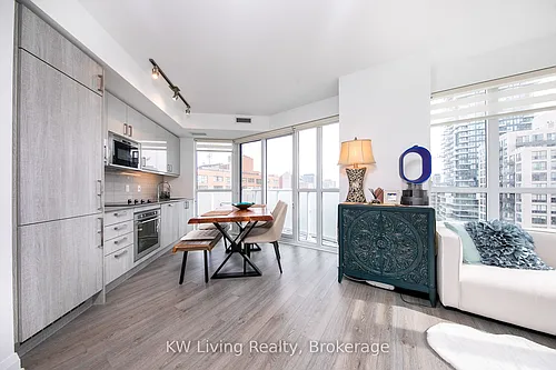 77 Mutual St #804 Photo 1
