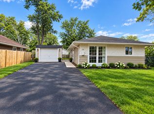 147 Birch St, Carpentersville, IL 60110