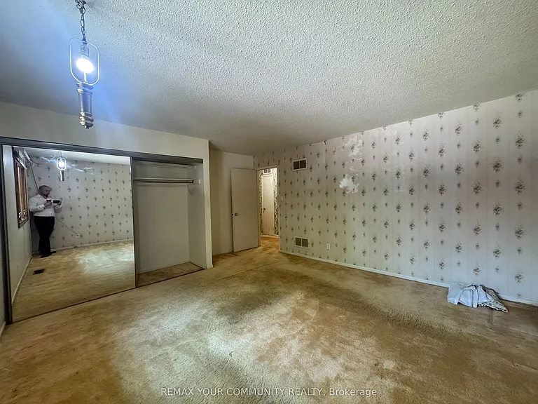 2063 Waters Edge Dr — Photo 13