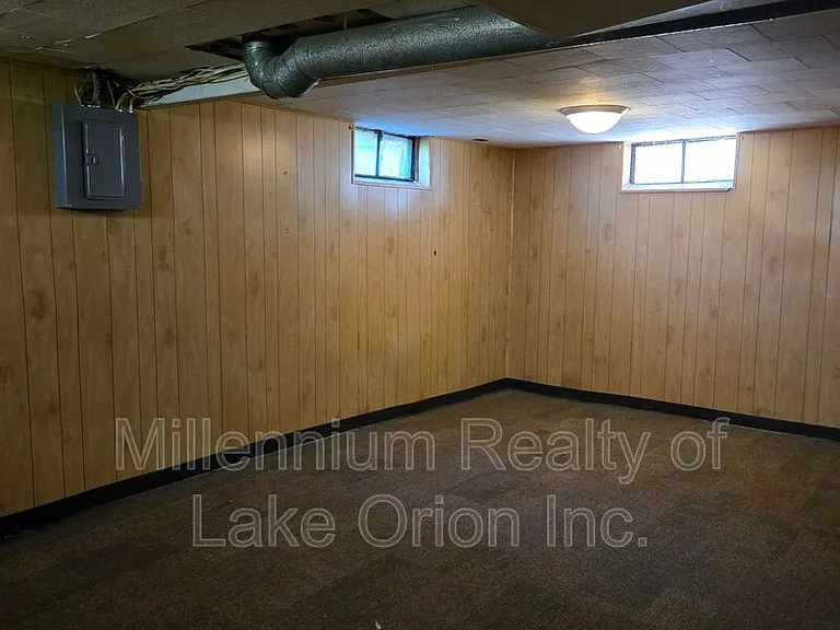 136 W Princeton Ave — Photo 31