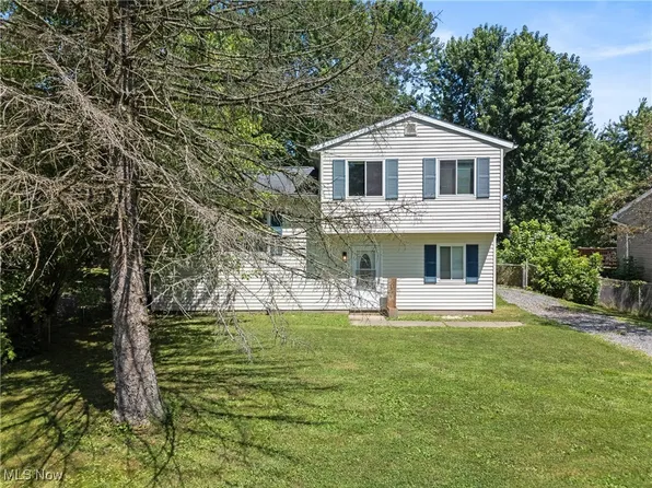 9026 Store Dr, Windham, OH 44288