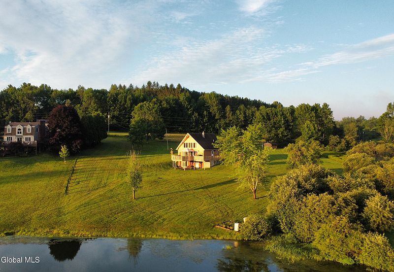 3rd image of 115 Lakeside Drive