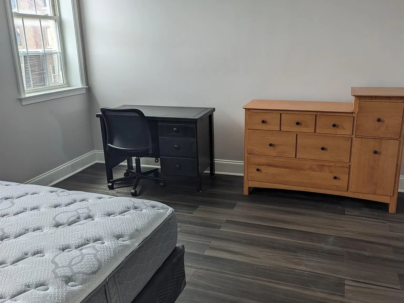 3 bed, 1600 sqft, $700 — Photo 2