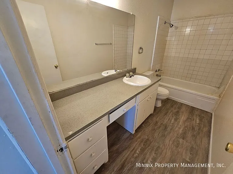 1600 Yonkers St #11 — Photo 9