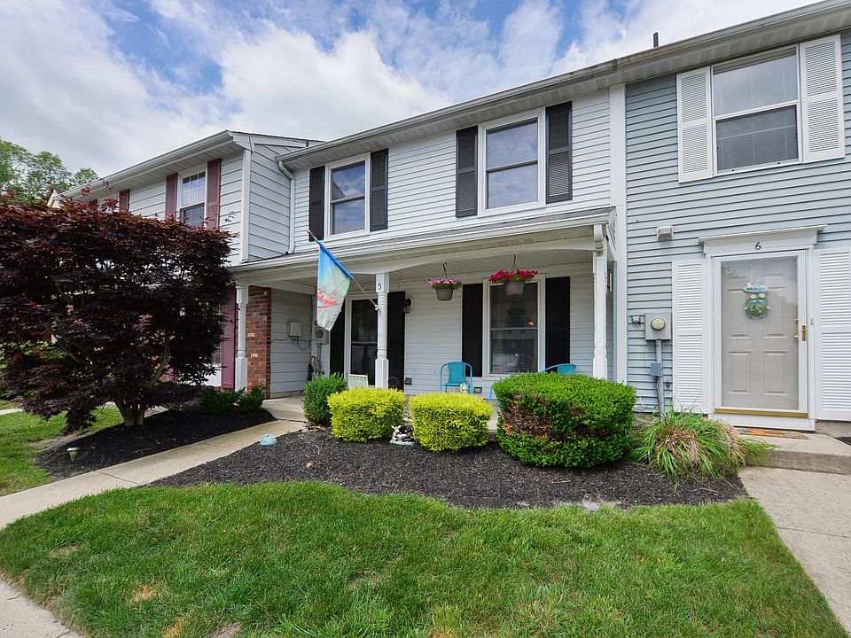 Front-View from Waterview Ct