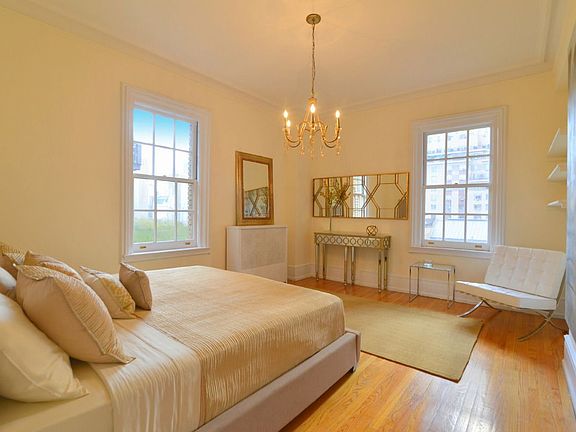 5th image of 1 W 64th St APT 10C