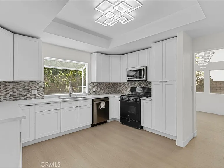 23234 Valerio St — Photo 10