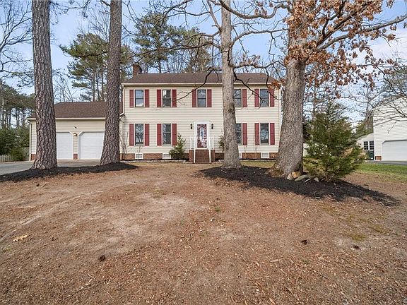 3rd image of 9706 Wildbriar Ln