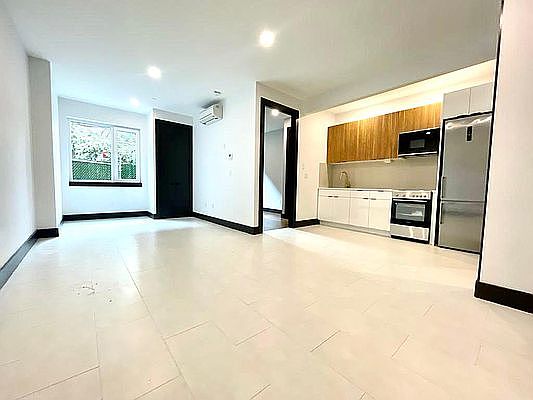 2nd image of 163 Tompkins Ave #3L