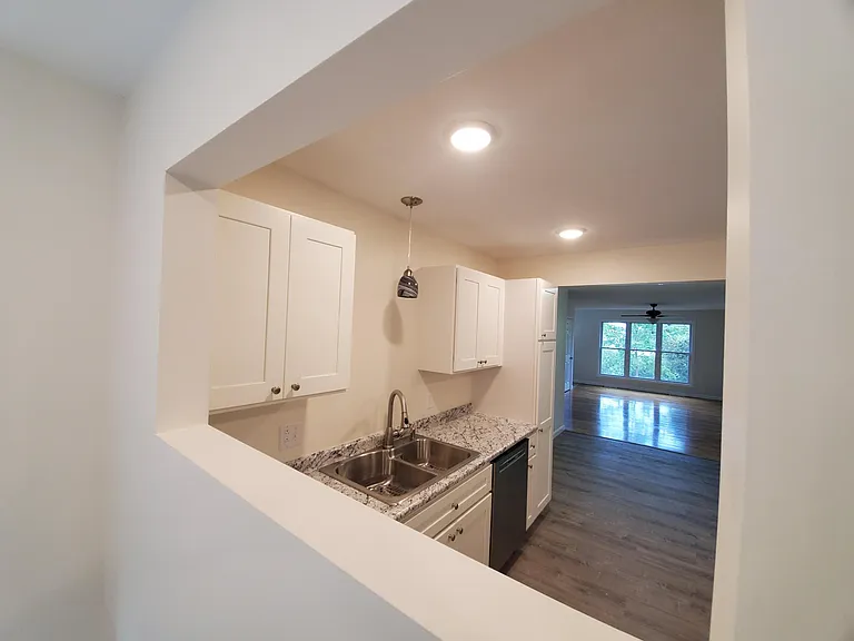 72 Juniper Rdg #A — Photo 7