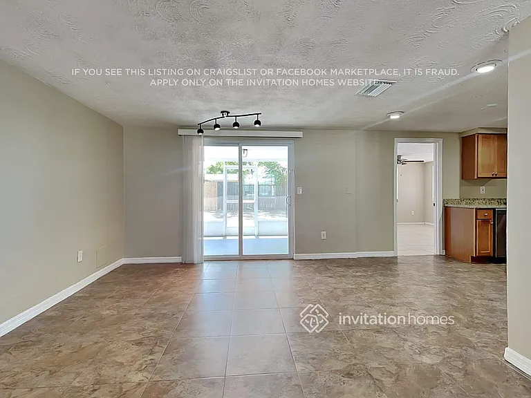 3402 Eisenhower Dr — Photo 6