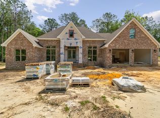 6 Shadow Ridge Dr, Laurel, MS 39443