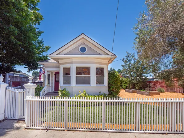 515 Caledonia St, Santa Cruz, CA 95062