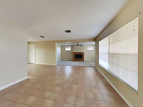 2nd image of 4589 LA VISTA DRIVE