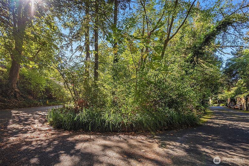 5th image of 19339 11th Avenue NW