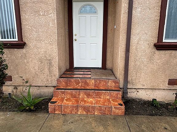 2nd image of 728 W 56th St #728