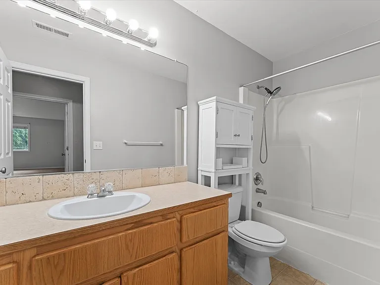 315 S 34th Pl — Photo 43