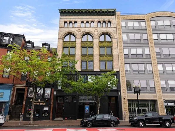 1154 Washington St APT 4, Boston, MA 02118