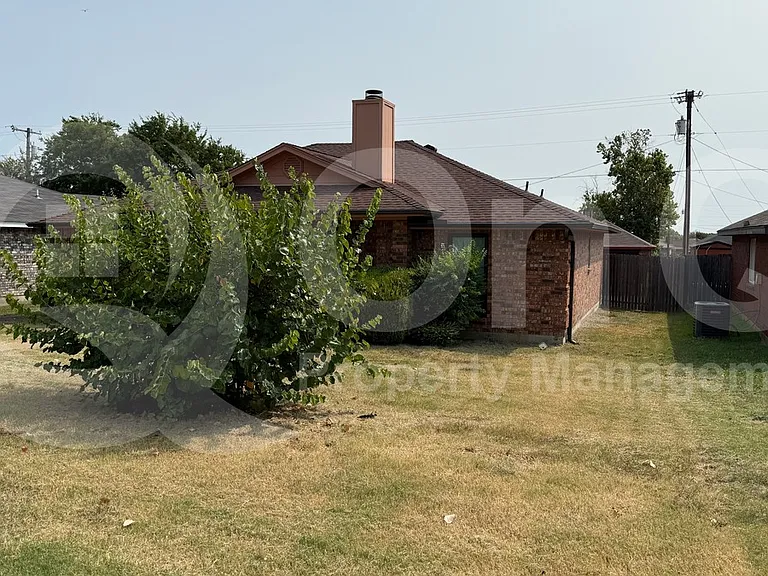 853 W Wintergreen Rd — Photo 3