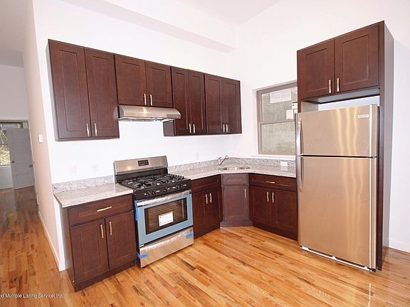5th image of 89 Brook St