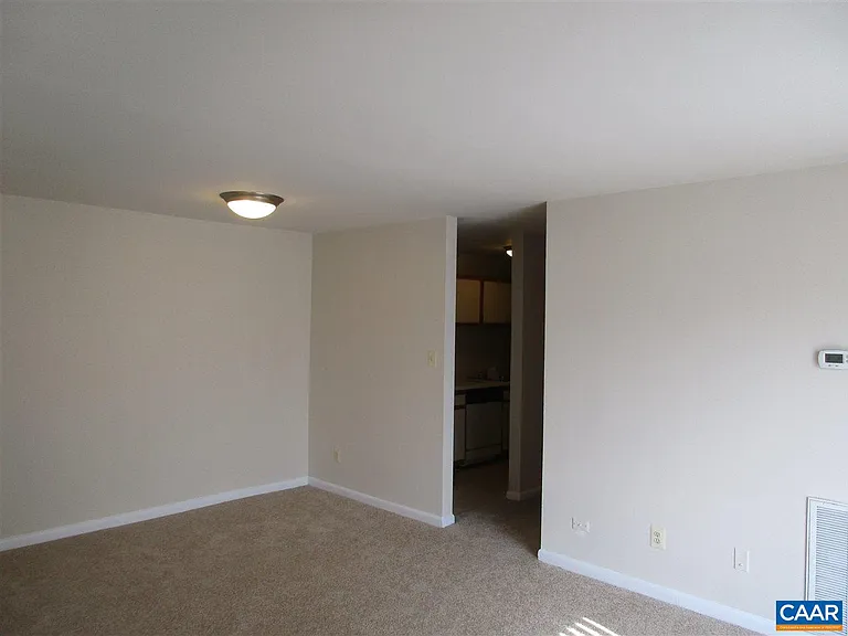 820 Runnel Ct #6 — Photo 6