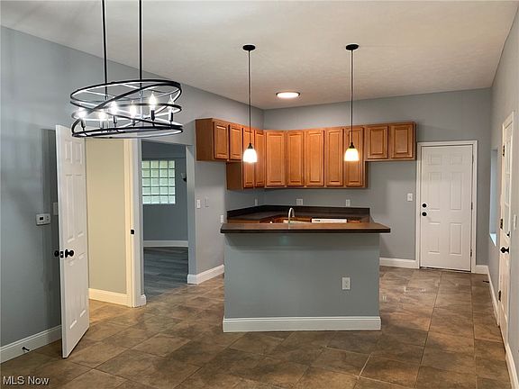 5th image of 29040 Weber Ave