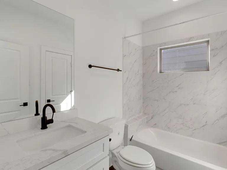 1526 Chestnut St — Photo 42