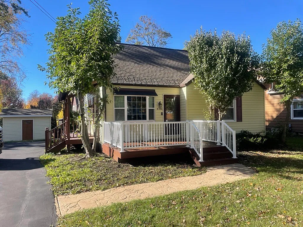 2 bed, 1300 sqft, $2,300 — Photo 1