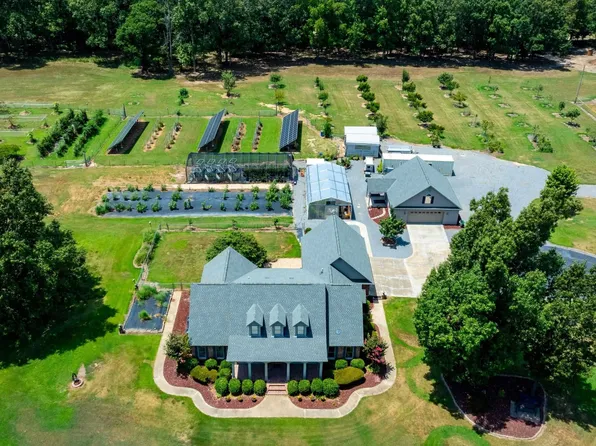 2802 Saddle Creek Rd, Hazen, AR 72064