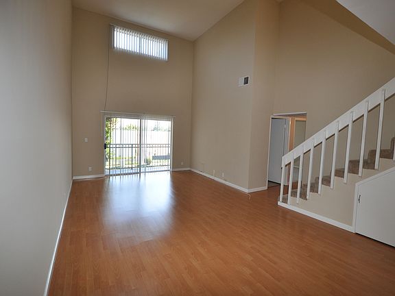 4th image of 6401 Riverton Ave APT 201