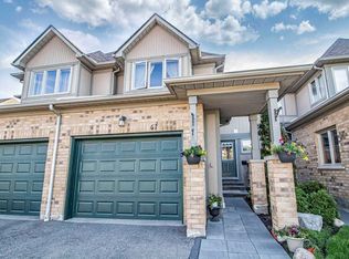 5662 Glen Erin Dr #61, Mississauga, ON L5M6C4