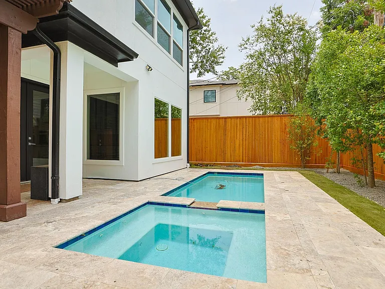 2518 Southgate Blvd — Photo 43