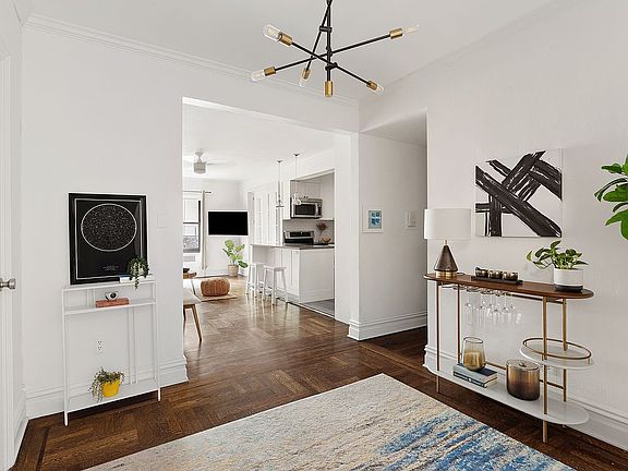 4th image of 230 Park Pl APT 1G