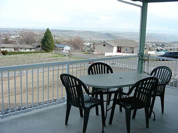 Patio with Access to Dining Area & Views
