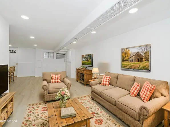 582 Bay Ridge Avenue image 37 of 41