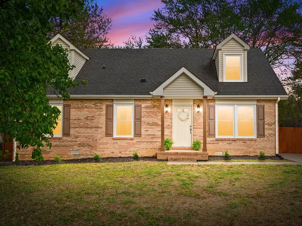 1189 Woodbridge Dr, Clarksville, TN 37042