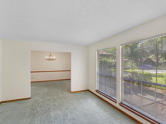 4th image of 1263 Tangerine Dr