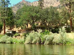 15330 Highway 96, Klamath River, CA