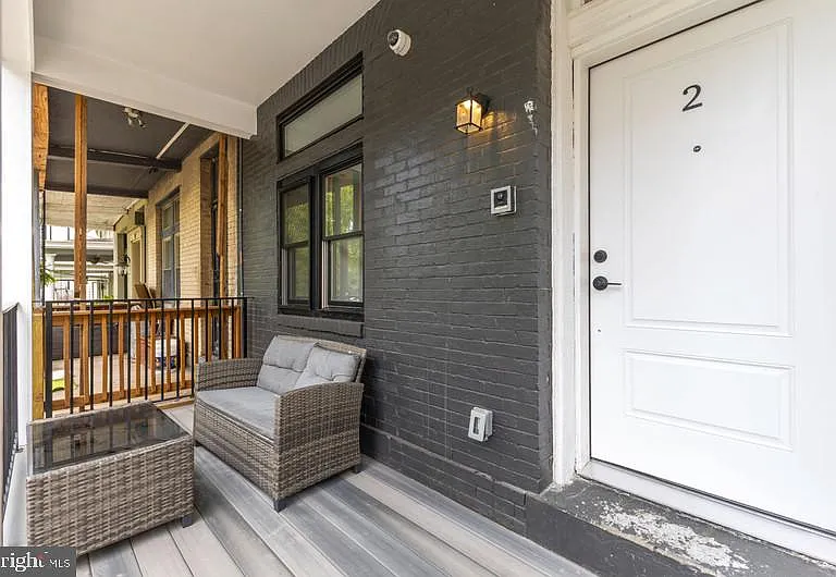 213 Seaton Pl NE #2 — Photo 4