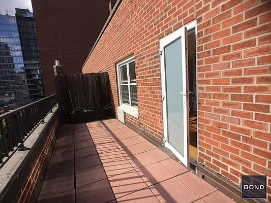 Rented by Bond New York | media 28