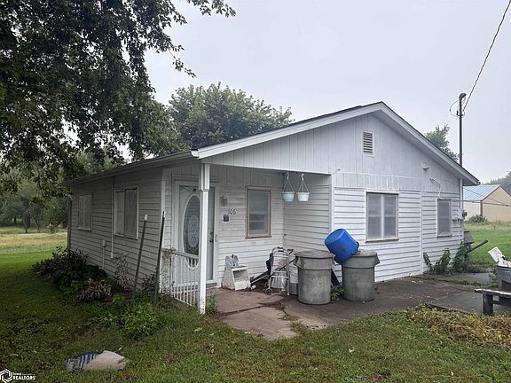 2nd image of 106 N Maple