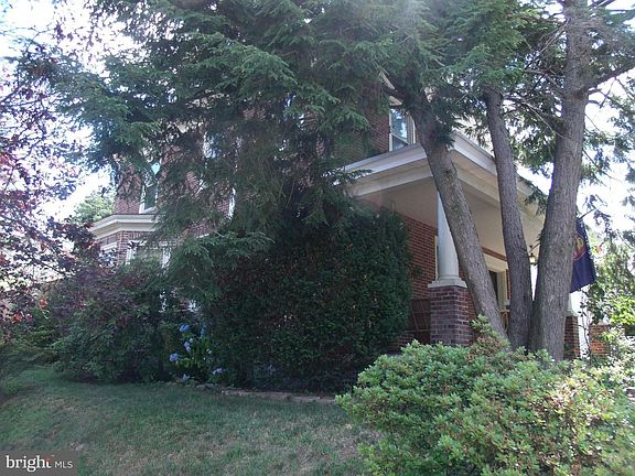 2nd image of 201 Borbeck Ave