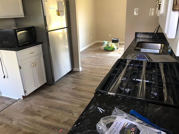4th image of 9451 Big Bend Blvd